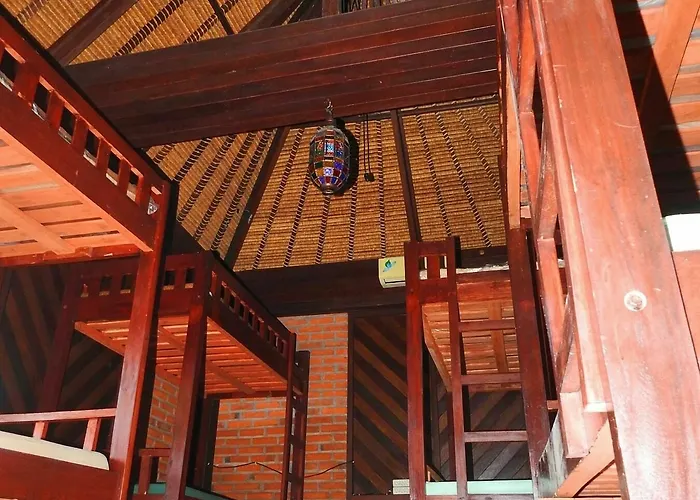 Hostal Mandala *